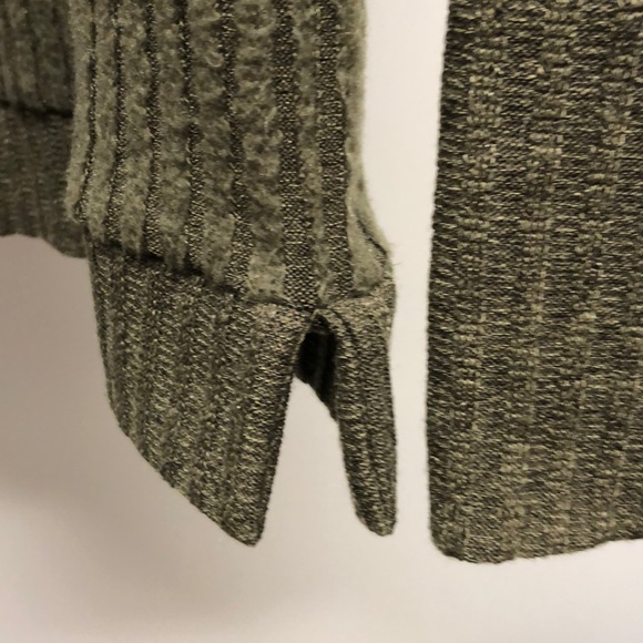 En Creme Olive Sweater - Picture 3 of 3
